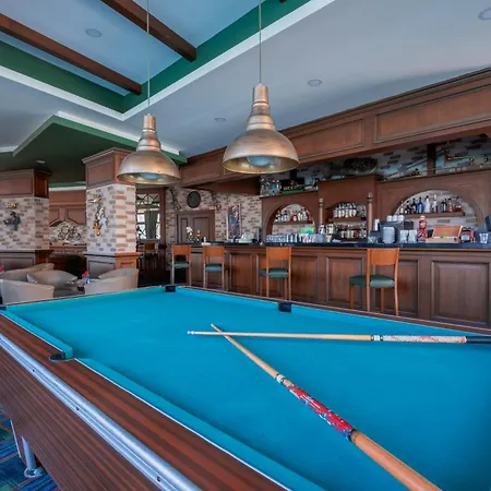 Vuni Palace & Casino & 호텔