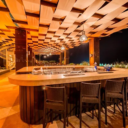 Vuni Palace & Casino & 5*