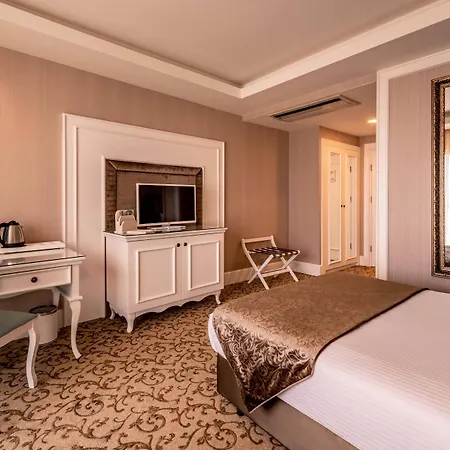 호텔 Vuni Palace & Casino & 5*