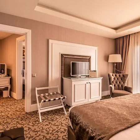 Vuni Palace & Casino & 호텔 5*