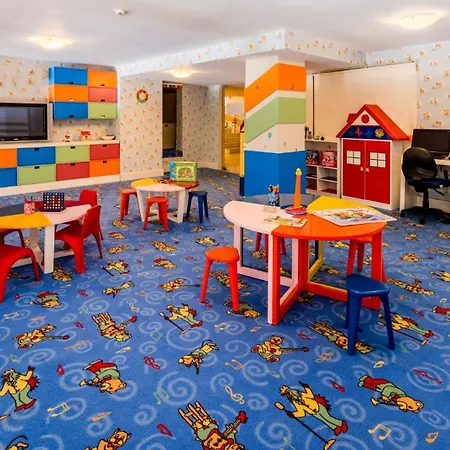 호텔 Vuni Palace & Casino & 키레니아