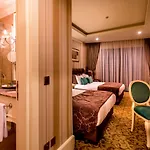 Vuni Palace & Casino & 5*