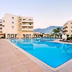 Vuni Palace Hotel&casino&spa Hotel