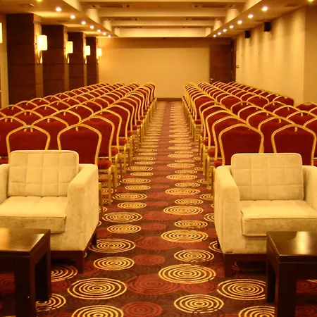 מלון Vuni Palace & Casino & 5*