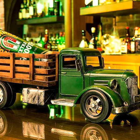 מלון Vuni Palace & Casino & 5*