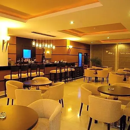 Hotel Vuni Palace & Casino &
