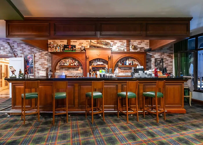 Vuni Palace & Casino &