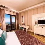 Vuni Palace & Casino & Отель 5*