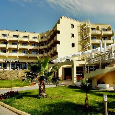 Vuni Palace & Casino &