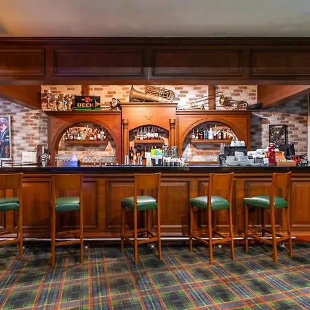 Vuni Palace & Casino &