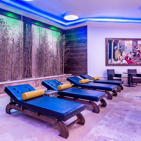 Vuni Palace & Casino & 酒店 凯里尼亚