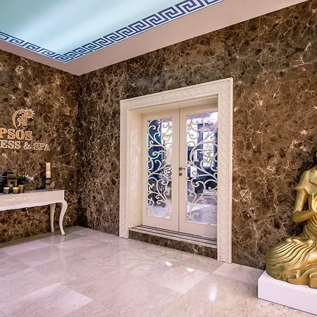 Vuni Palace & Casino & 酒店