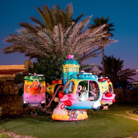 酒店 Vuni Palace & Casino & 凯里尼亚