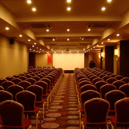 Vuni Palace & Casino & 酒店 5*