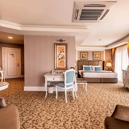 Vuni Palace & Casino & Hotel 5*