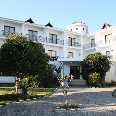 Vuni Palace & Casino & Hotel 5*