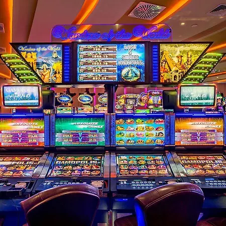 Vuni Palace & Casino & 5* 凯里尼亚