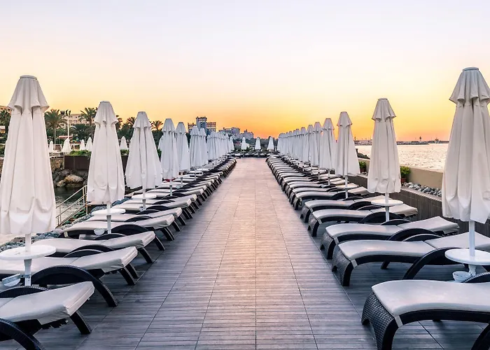 Vuni Palace & Casino & Hotel Girne